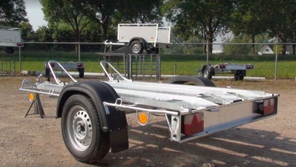Rieske-Aanhangwagens-aanbiedingen-aanhangwagens-trailers-bagagewagens-
